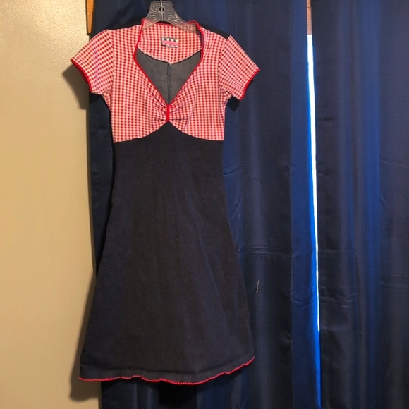 PinUp Girl dress - Picture 1 of 4